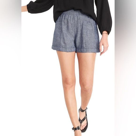 Old navy high waisted shorts - Picture 2 of 3